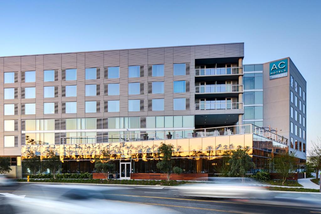 AC Hotel by Marriott Irvine (Irvine) 