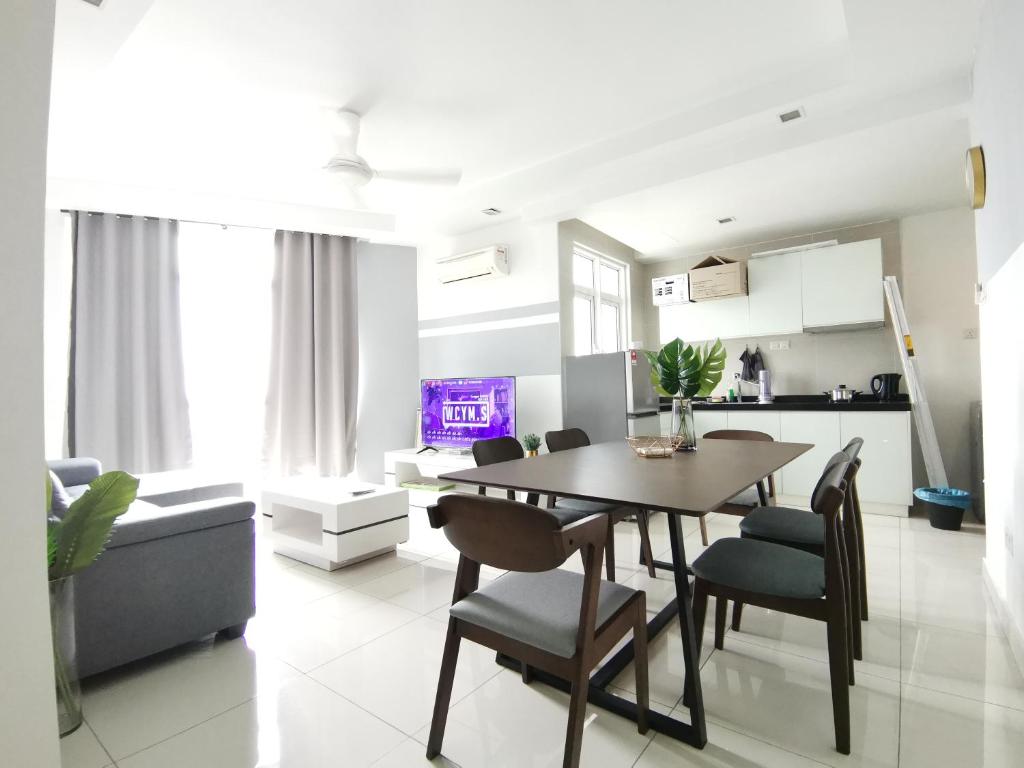 Exclusive 3 Bedroom @Sungai Besi, Kuala Lumpur