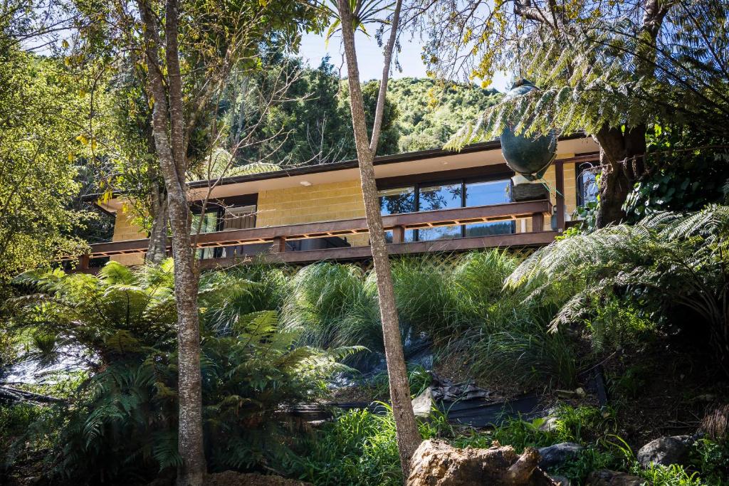 Maitai Whare Iti - Adventure Cabins & House