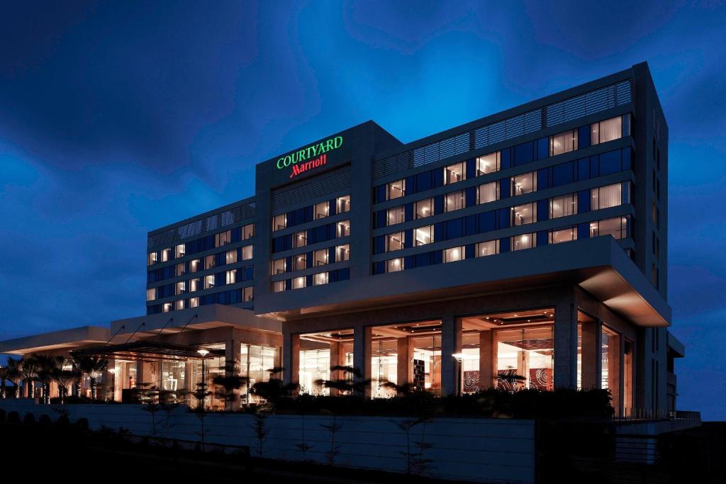 Courtyard by Marriott Pune Chakan