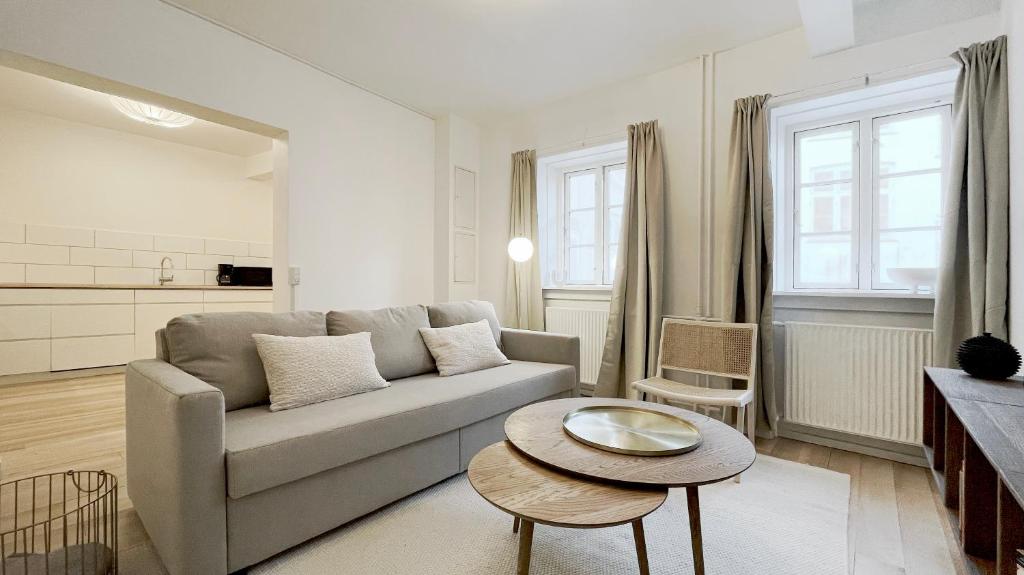 Stylish 3-BR Flats in CPH City