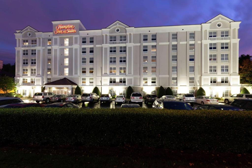 Hampton Inn & Suites Raleigh/Cary I-40 (PNC Arena)