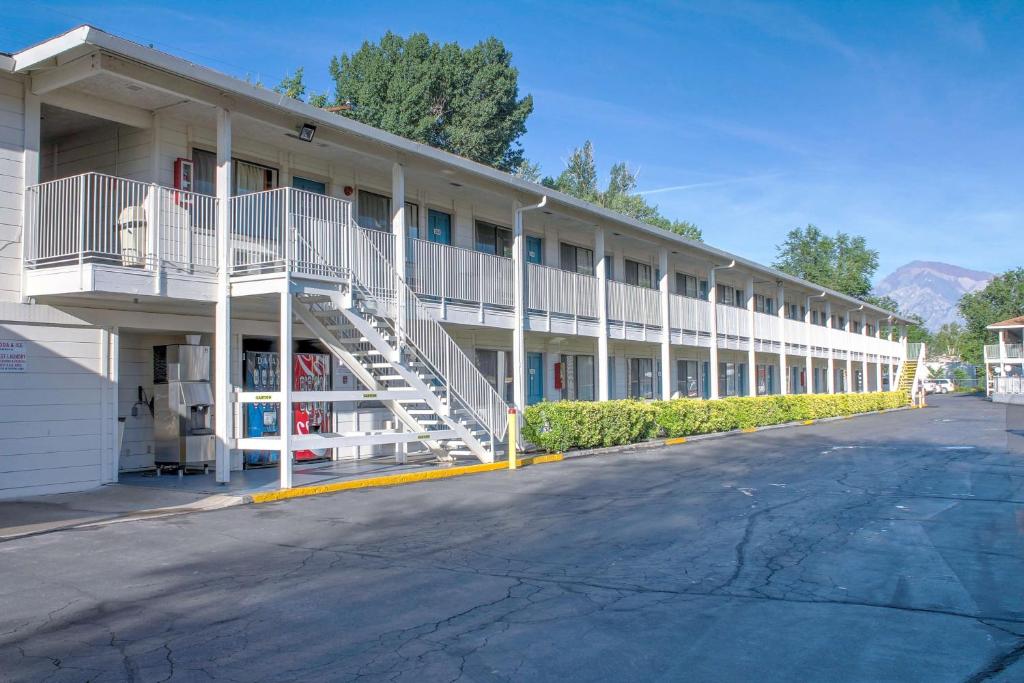 Motel 6-Bishop, CA