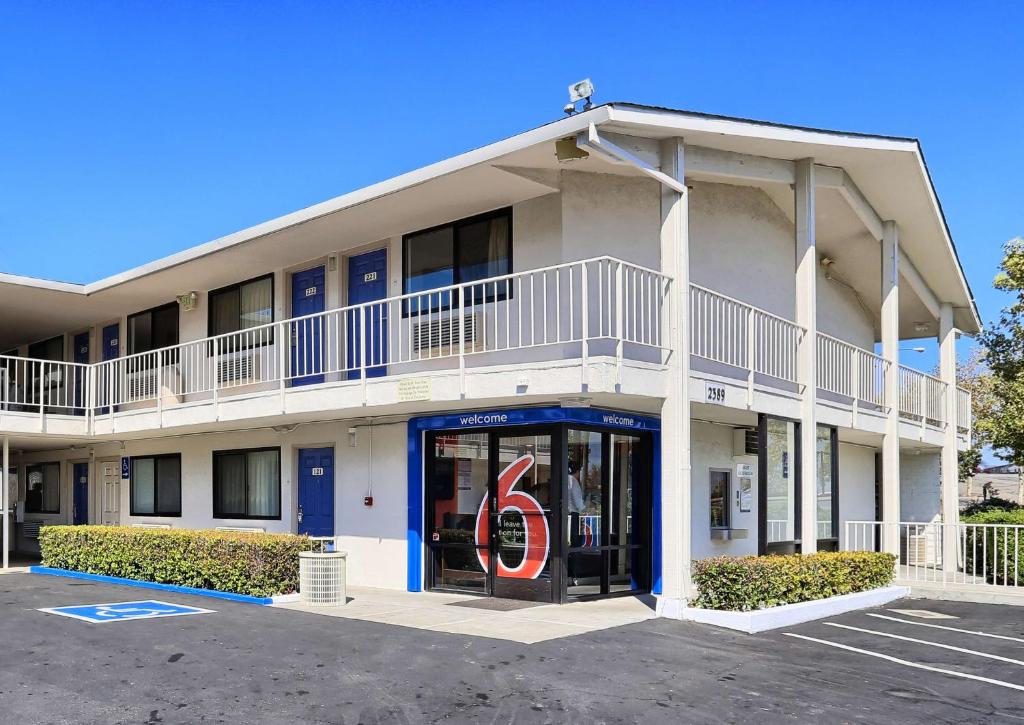 Motel 6-Walnut Creek, CA