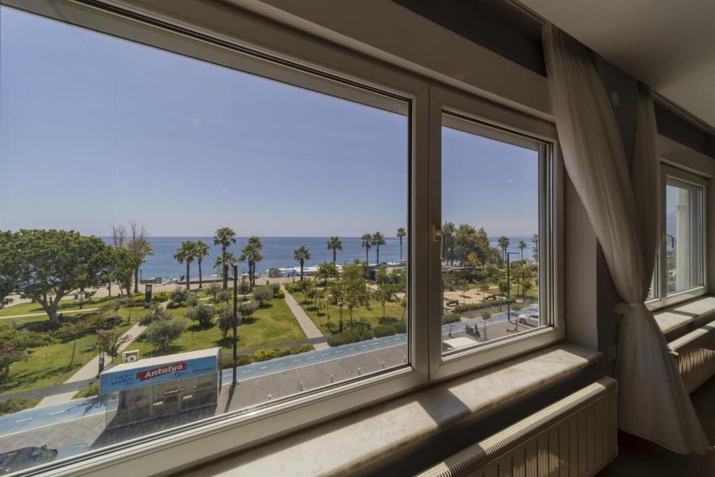 Flat w Balcony 3 min to Konyaalti Beach in Antalya