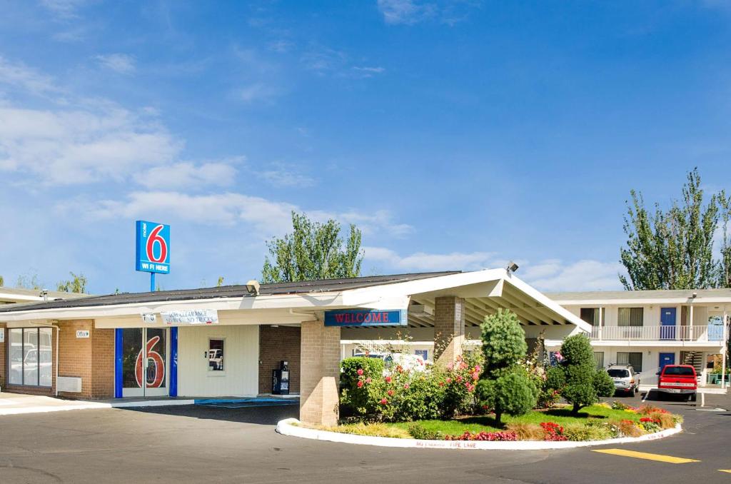 Motel 6-Tacoma, WA - Fife