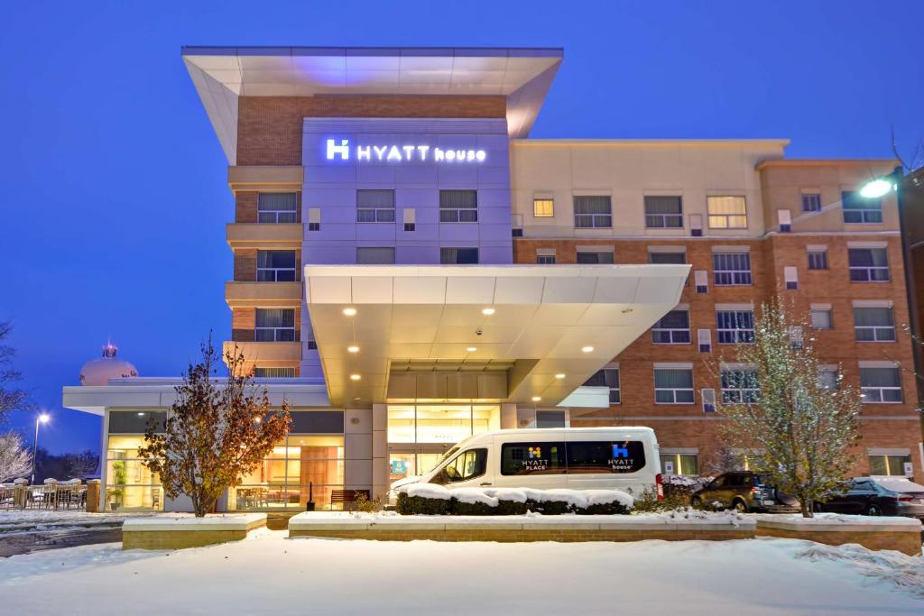 Hyatt House Naperville/Warrenville