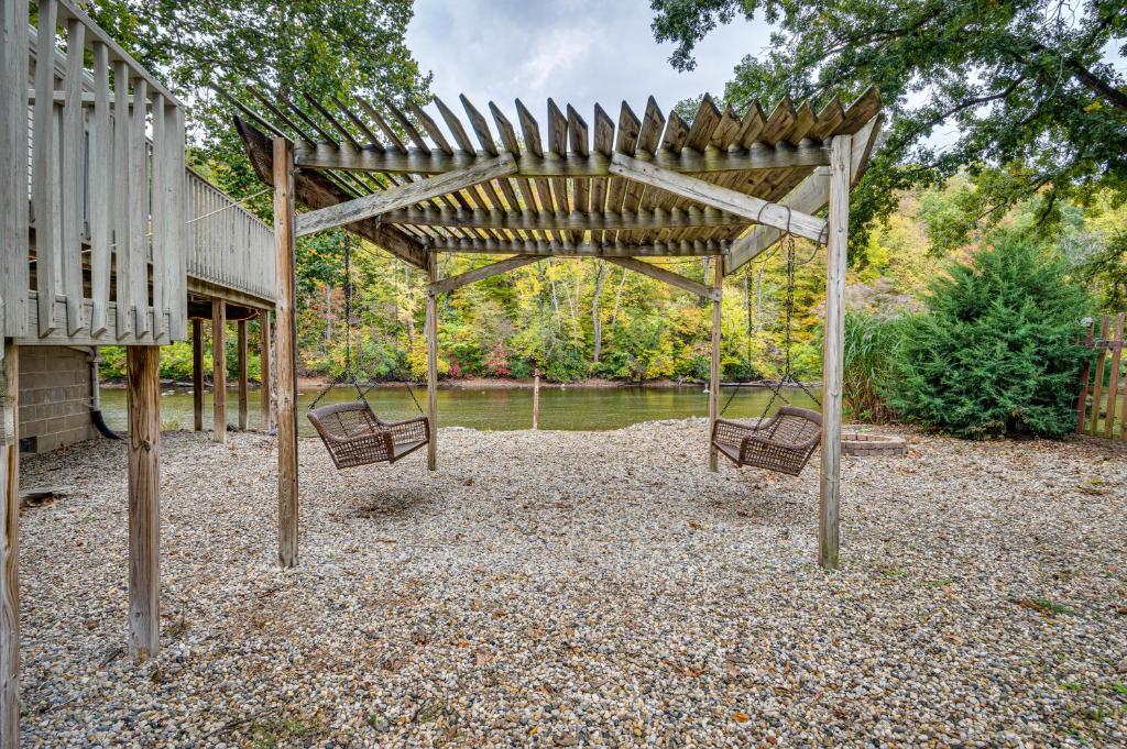 Riverfront Brookston Retreat with Deck and River Tubes